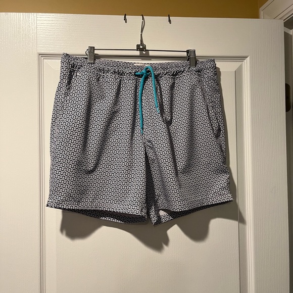 J CREW MENS SWIM TRUNKS SIZE MEDIUM NWT! - Picture 3 of 4